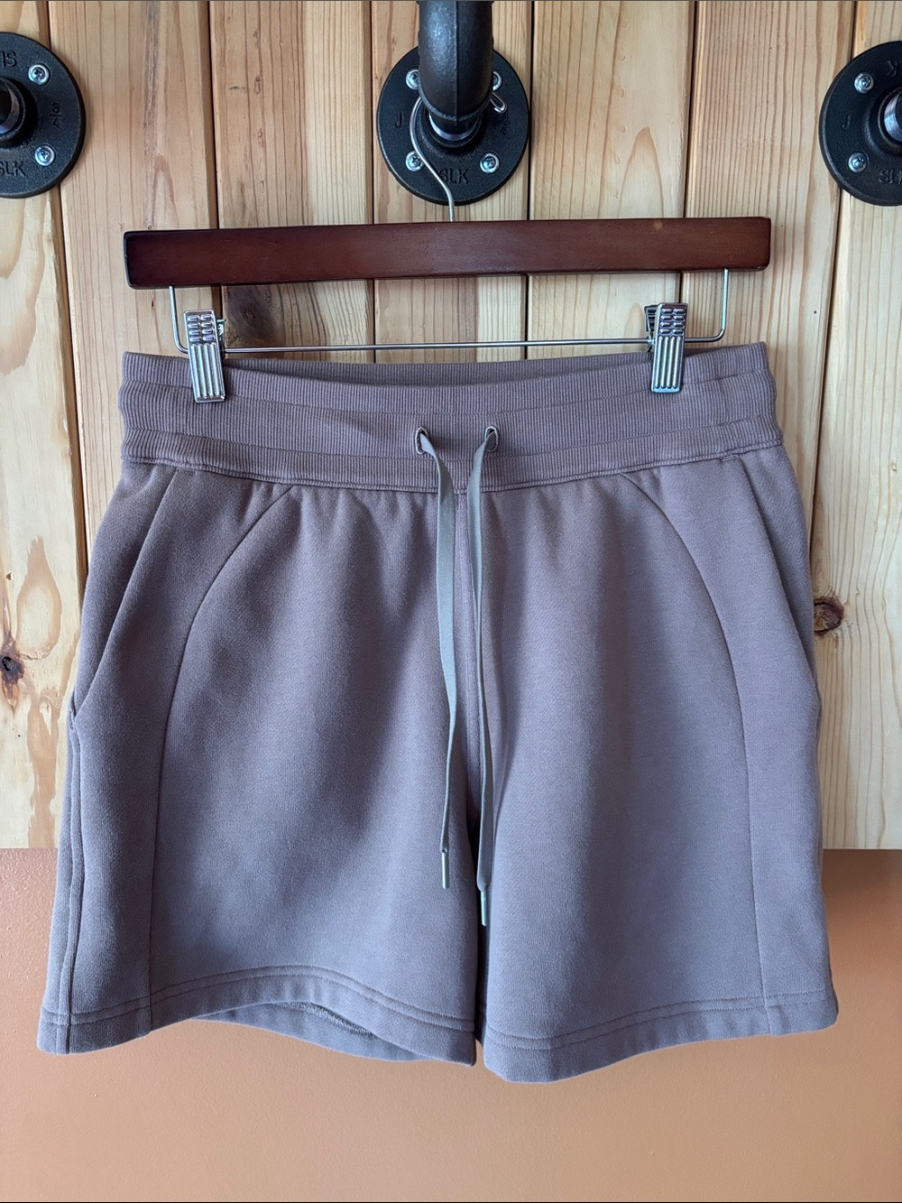 lululemon athletica High-Rise Scuba Shorts — Taupe
